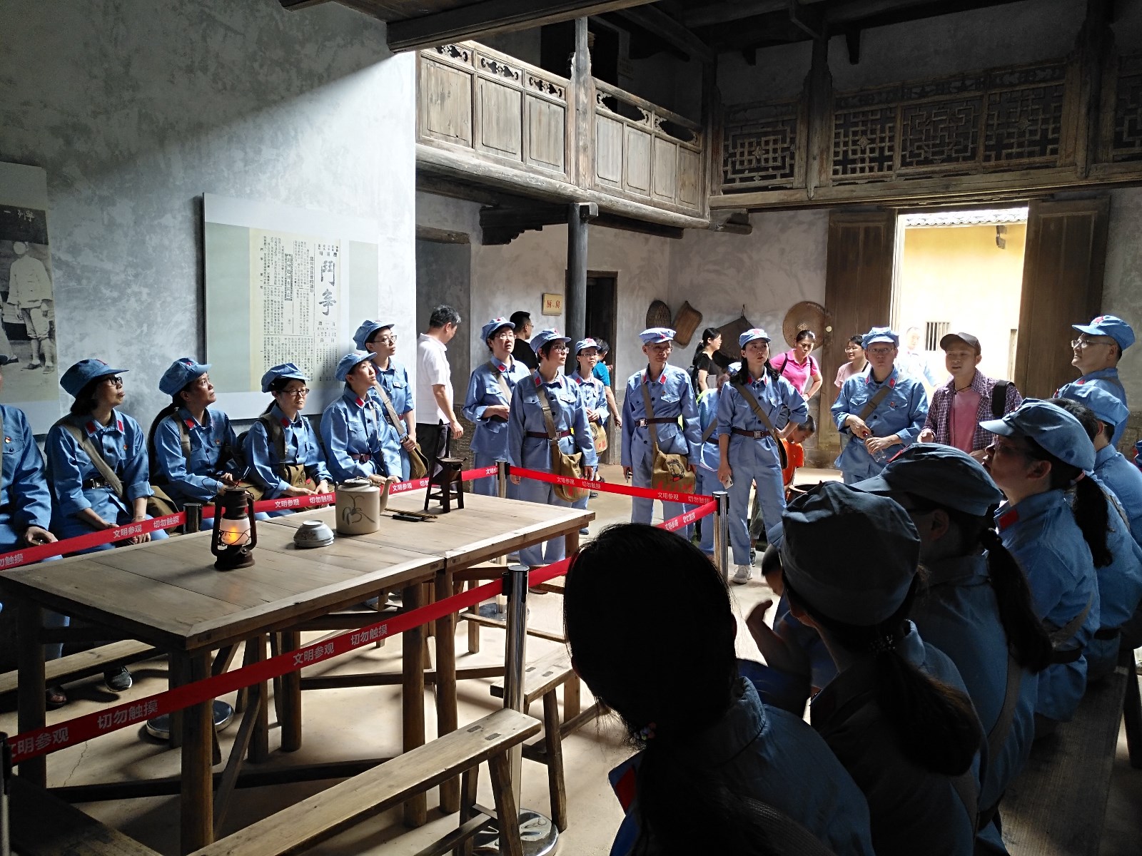 参观学习1.jpg 参观学习1.jpg